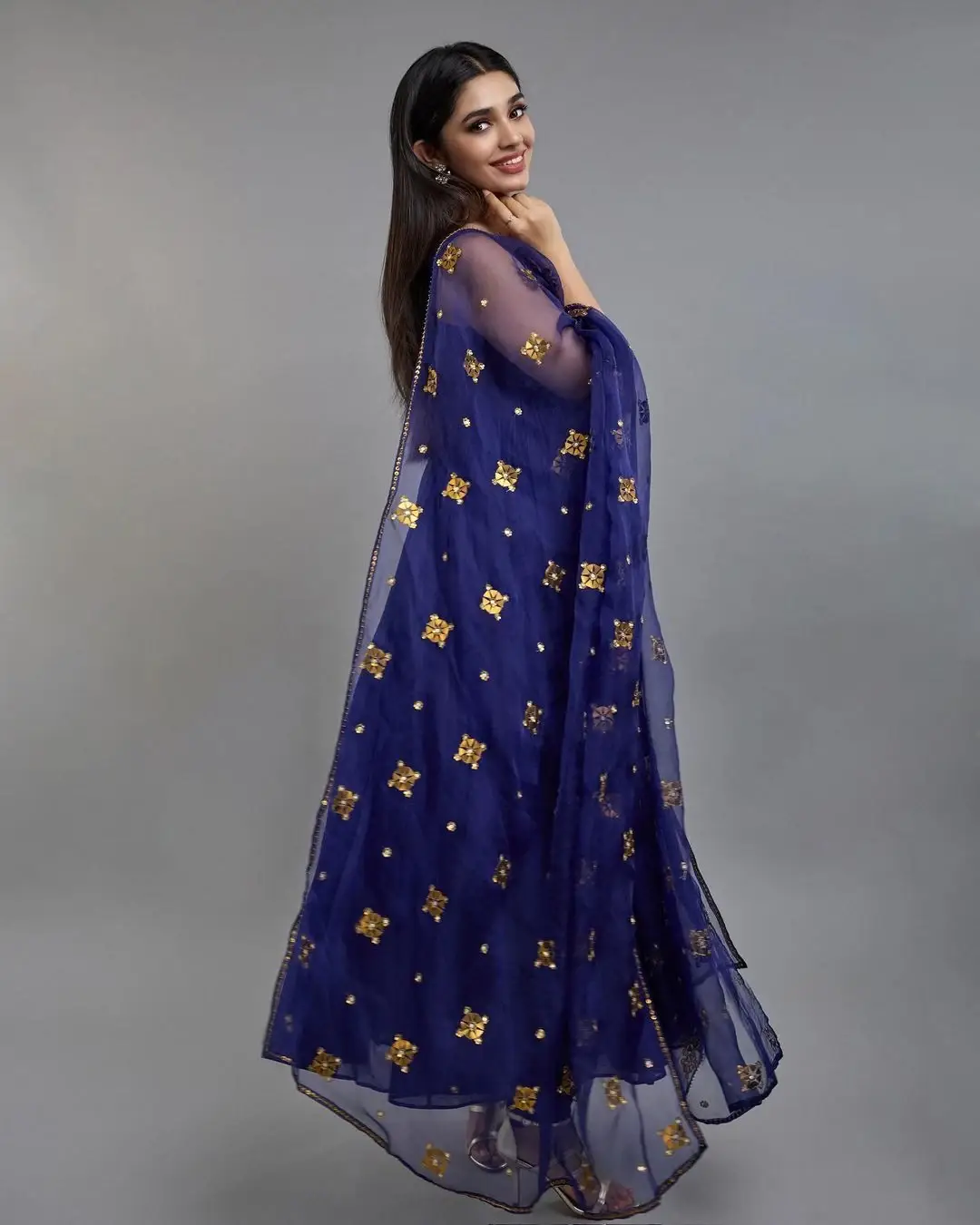 ACTRESS KRITHI SHETTY IN BLUE FLORAL PRINT GEORGETTE ANARKALI KURTA 4